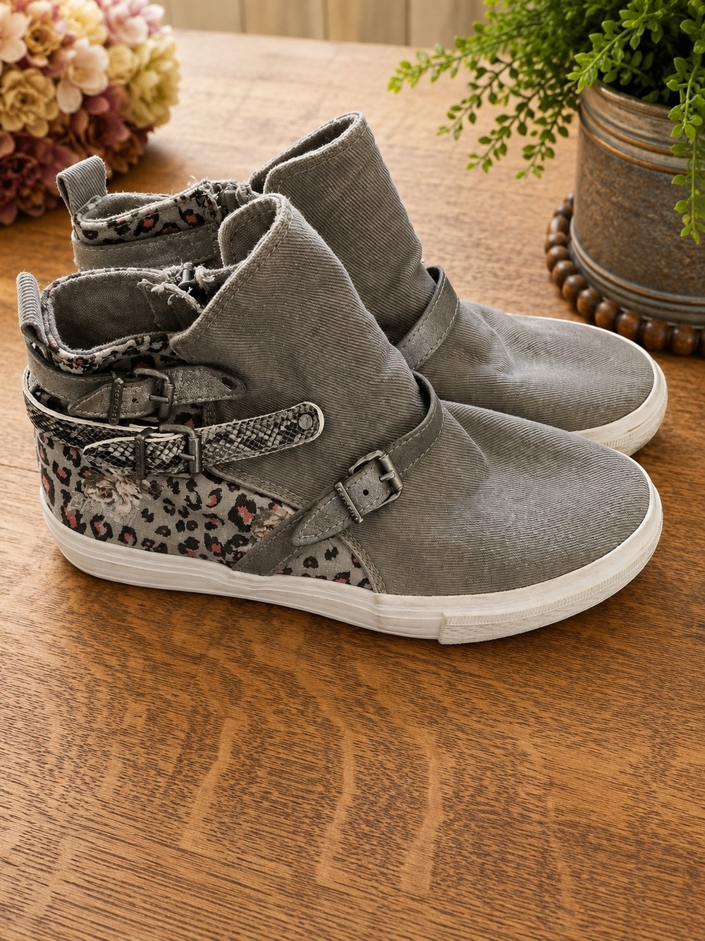 Blowfish Malibu Gray Leopard Buckle Sneaker Boots 8.5